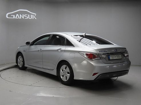Hyundai Sonata 2.0 Premier — пробег 63 377 км — фото 3 из 5