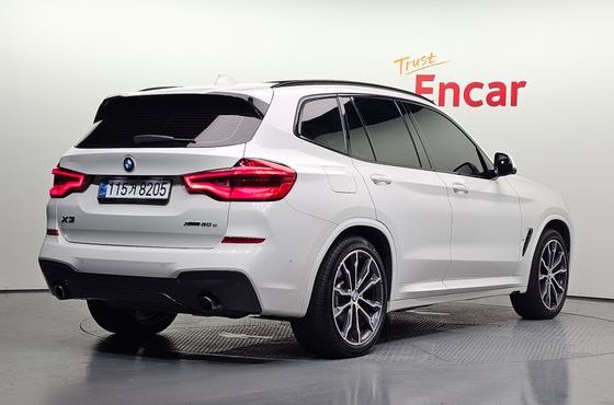 BMW X3 xDrive 30e M Sport — пробег 141 498 км — фото 2 из 5