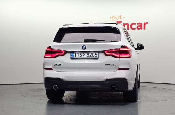 BMW X3 xDrive 30e M Sport — пробег 141 498 км — фото 4 из 5