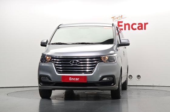 Hyundai Starex Urban 9-Seater Exclusive — пробег 46 955 км — фото 3 из 5