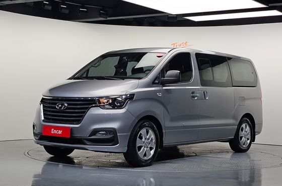 Hyundai Starex Wagon 12-Seater Smart — пробег 70 301 км — фото 1 из 5