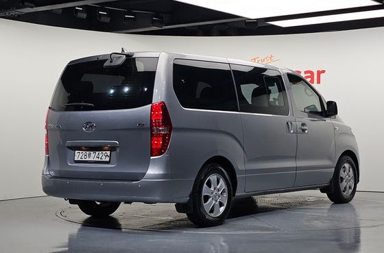 Hyundai Starex Wagon 12-Seater Smart — пробег 70 301 км — фото 2 из 5