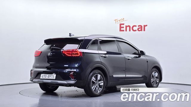 Kia Niro 1.6 HEV Noblesse — пробег 73 428 км — фото 2 из 5