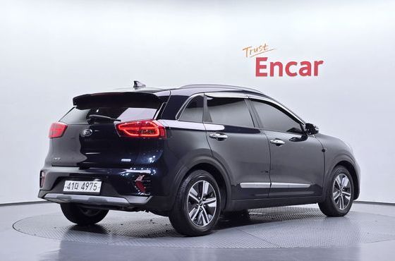 Kia Niro 1.6 HEV Noblesse — пробег 73 428 км — фото 2 из 5