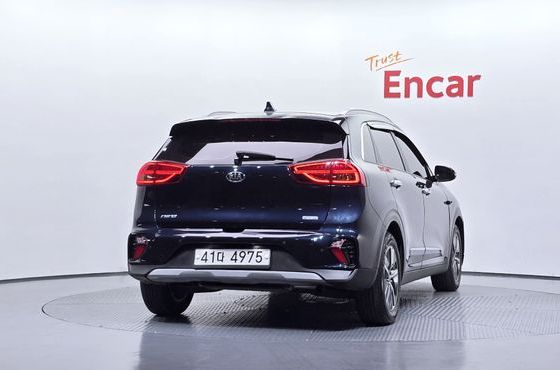 Kia Niro 1.6 HEV Noblesse — пробег 73 428 км — фото 4 из 5