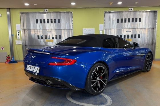 Astonmartin Vanquish 6.0 V12 Volante 2nd — пробег 56 593 км — фото 3 из 5