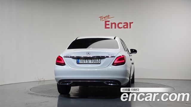 Mercedes-Benz C-Class из Кореи Encar