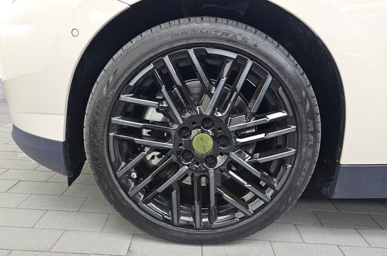 Mini Cooper SE Classic — пробег 2 607 км — фото 5 из 5
