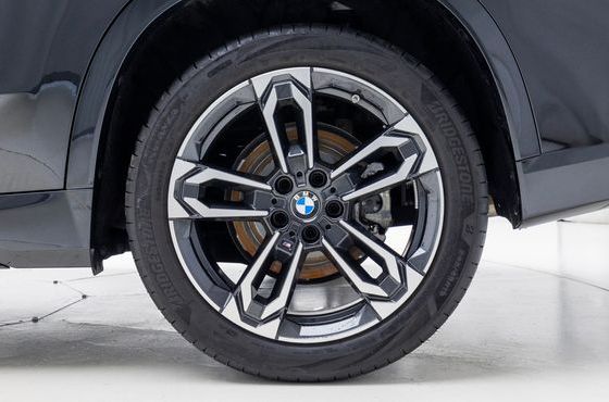 BMW X1 xDrive 20i M Sport — пробег 10 495 км — фото 5 из 5
