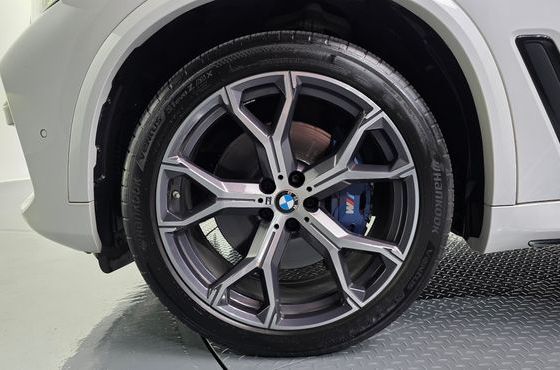 BMW X5 xDrive 40i M Sport — пробег 73 875 км — фото 5 из 5