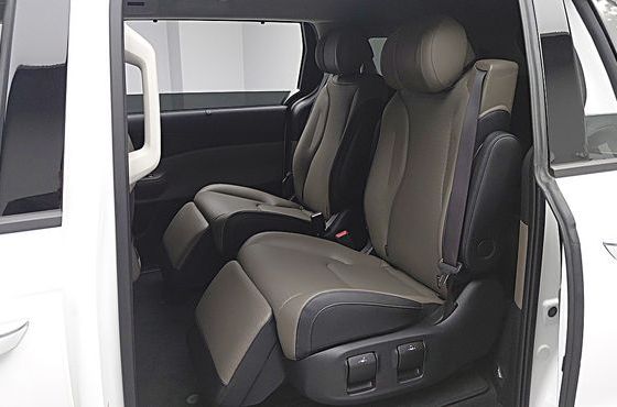 Kia Carnival Diesel 7-Seater Signature — пробег 11 203 км — фото 5 из 5