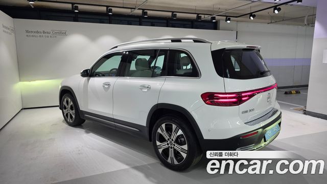 Mercedes-Benz EQB из Кореи Encar