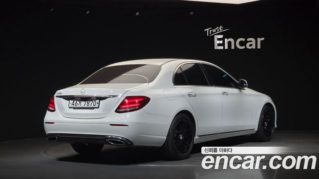 Mercedes-Benz E-Class из Кореи Encar