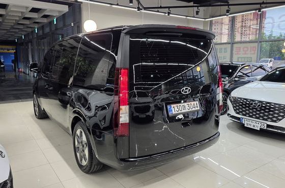 Hyundai Staria Tourer 9-Seater Modern — пробег 71 521 км — фото 4 из 5