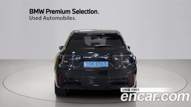 BMW iX xDrive60 M Sport Pro — пробег 12 254 км — фото 4 из 5