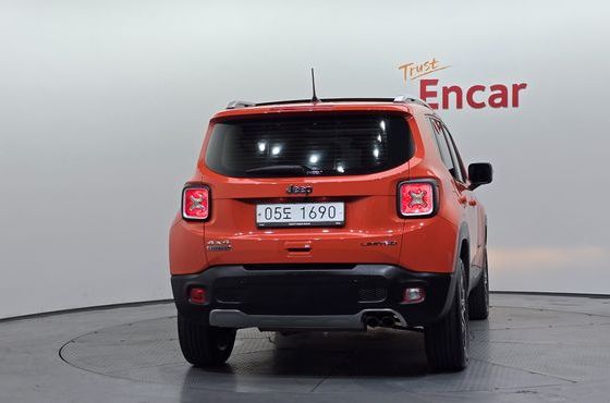 Jeep Renegade 2.0 Diesel Limited AWD — пробег 66 884 км — фото 4 из 5