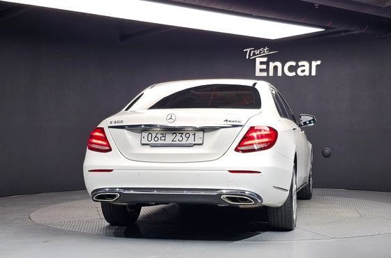 Mercedes-Benz E-Class E300 4MATIC Exclusive — пробег 171 748 км — фото 4 из 5