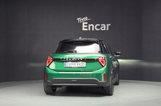 Mini Cooper 5 Door Favoured — пробег 9 229 км — фото 4 из 5