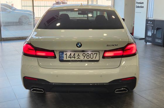BMW 5-Series 530i M Sport Package — пробег 61 646 км — фото 4 из 5