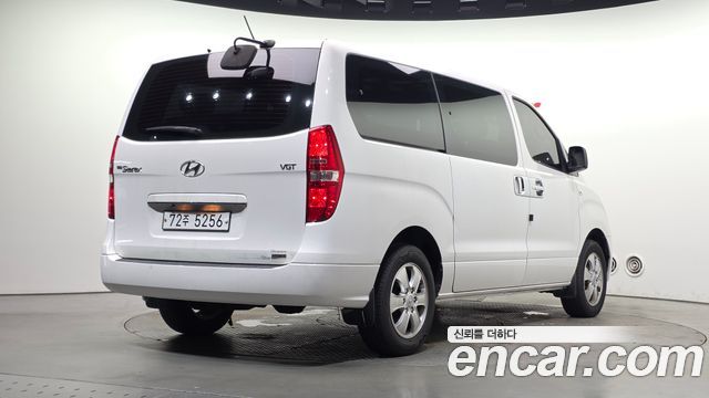 Hyundai Starex 4WD 12-Seater Wagon Smart — пробег 177 462 км — фото 2 из 5