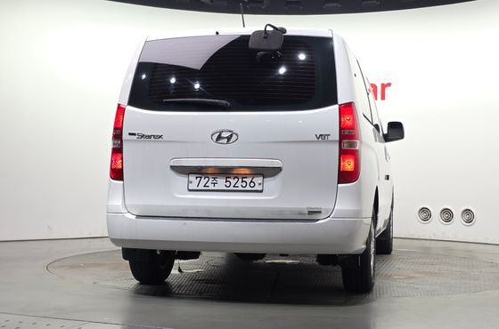 Hyundai Starex 4WD 12-Seater Wagon Smart — пробег 177 462 км — фото 4 из 5