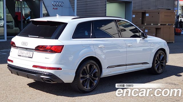 Audi Q7 55 TFSI Quattro Premium — пробег 1 525 км — фото 2 из 5