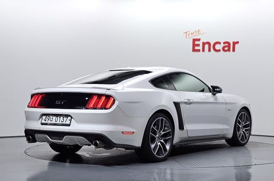 Ford Mustang GT Coupe — пробег 133 075 км — фото 2 из 5