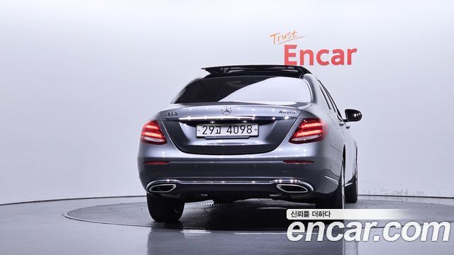 Mercedes-Benz E-Class из Кореи Encar