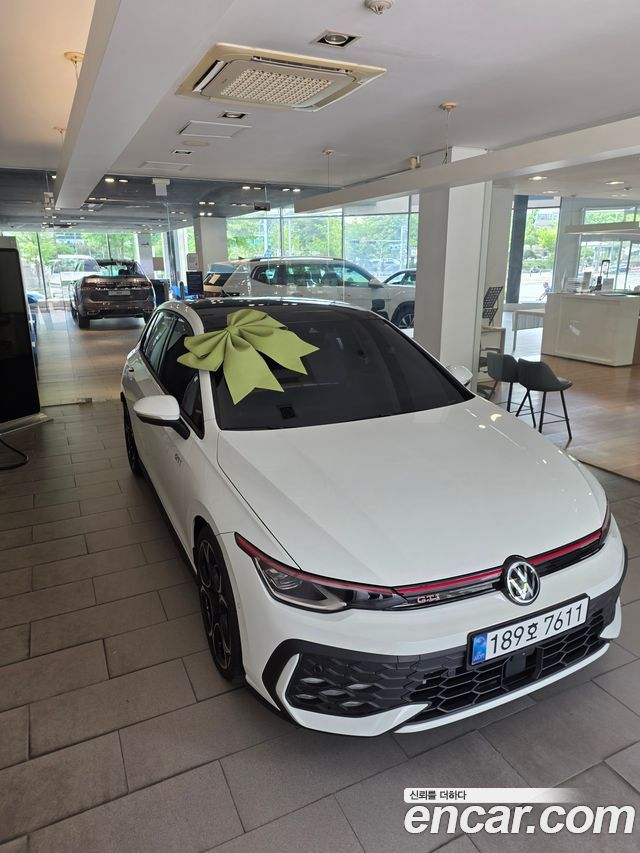 Volkswagen Golf 2.0 GTI — пробег 3 500 км — фото 1 из 5