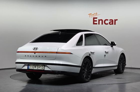 Hyundai Grandeur Calligraphy — пробег 102 372 км — фото 2 из 5