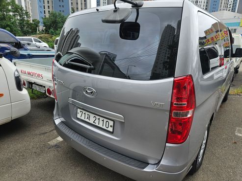 Hyundai Starex 12-Seater Wagon Smart — пробег 163 727 км — фото 3 из 5