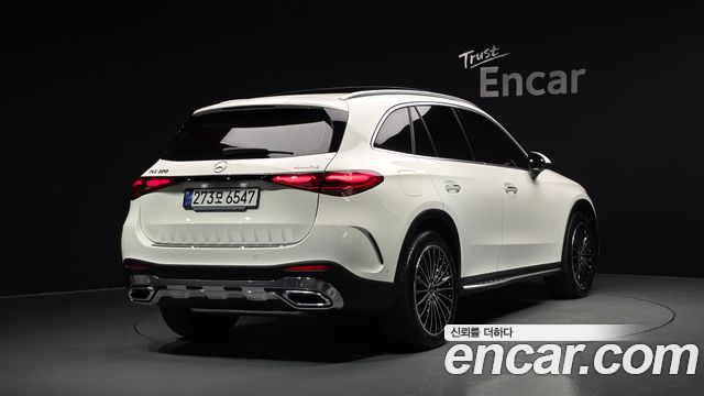 Mercedes-Benz GLC-Class GLC300 4MATIC AMG Line — пробег 5 944 км — фото 2 из 5