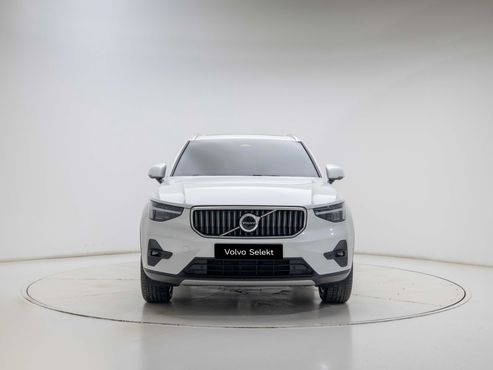 Volvo XC40 B4 Ultra Bright — пробег 14 130 км — фото 2 из 5