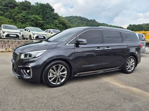 Kia Carnival 9-Seater Prstige — пробег 93 571 км — фото 2 из 5