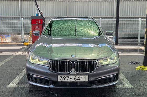 BMW 7-Series 730Ld xDrive — пробег 215 000 км — фото 1 из 5