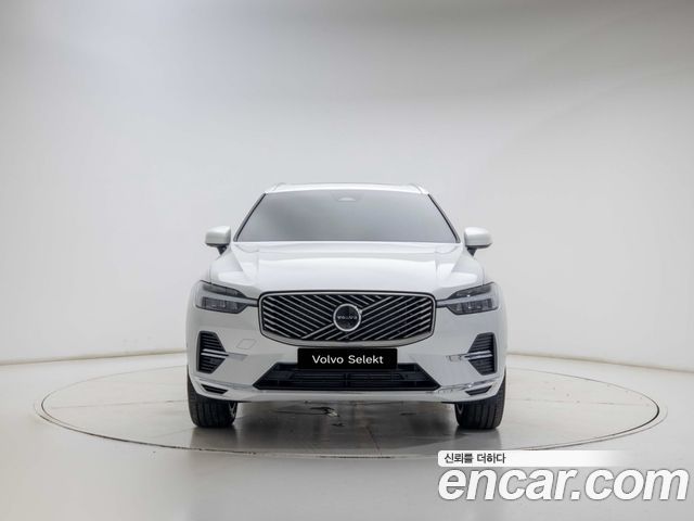 Volvo XC60 T8 Ultra Bright — пробег 3 736 км — фото 3 из 5