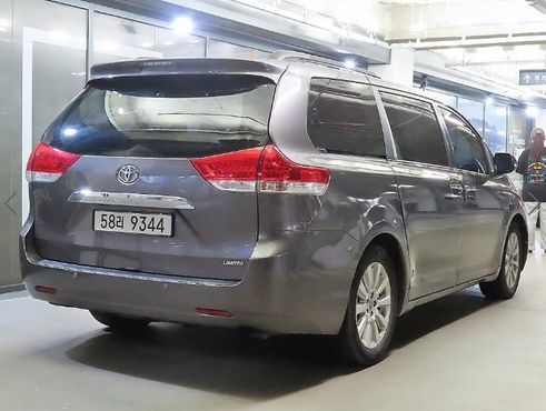 Toyota Sienna 3.5 — пробег 179 422 км — фото 4 из 5