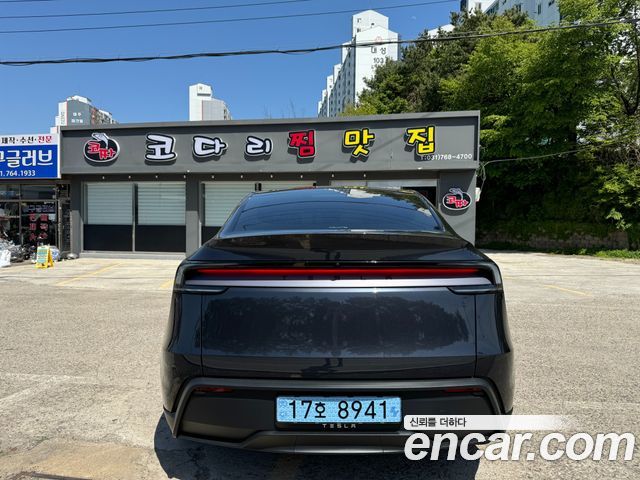 Tesla Model Y RWD — пробег 7 300 км — фото 4 из 5