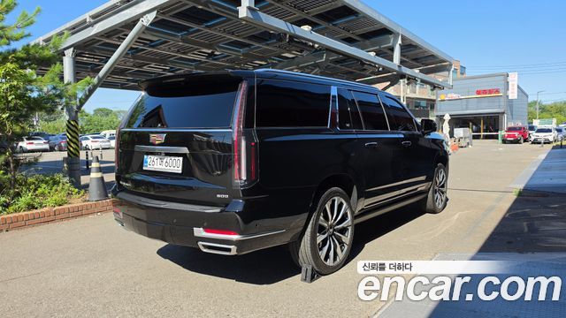 Cadillac Escalade 6.2 ESV ESV Sports Platinum — пробег 10 040 км — фото 2 из 5