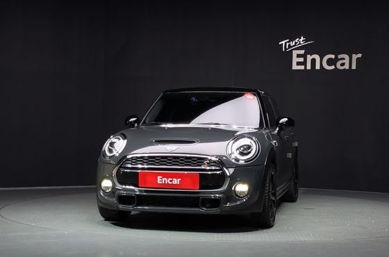 Mini Cooper 5Door Standard 3rd — пробег 98 667 км — фото 3 из 5