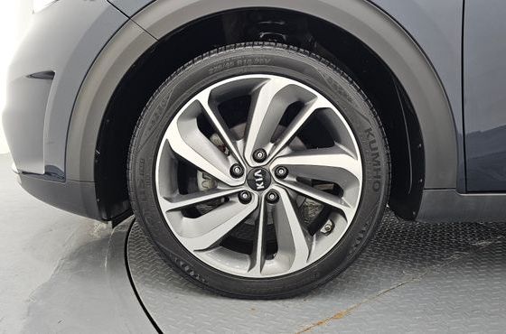 Kia Niro Prestige — пробег 144 654 км — фото 5 из 5