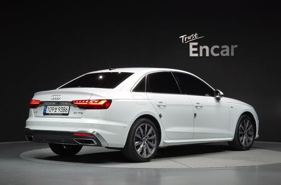 Audi A4 40 TFSI Premium — пробег 31 858 км — фото 2 из 5