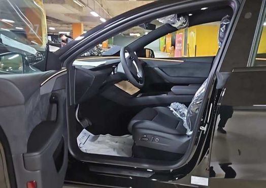 Tesla Model Y L Long Range AWD — пробег 1 км — фото 4 из 5