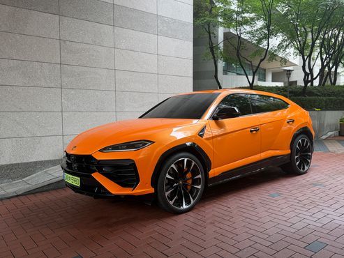 Lamborghini Urus 4.0 V8 SE — пробег 9 700 км — фото 1 из 5