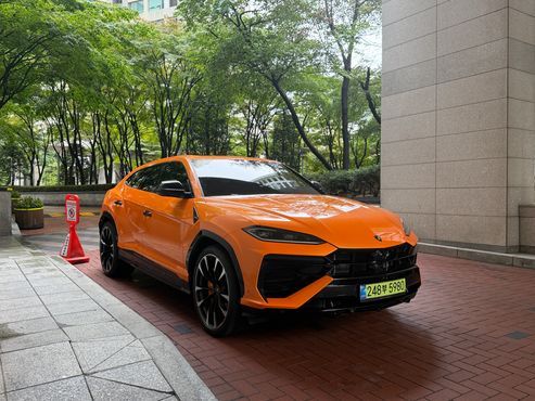Lamborghini Urus 4.0 V8 SE — пробег 9 700 км — фото 3 из 5