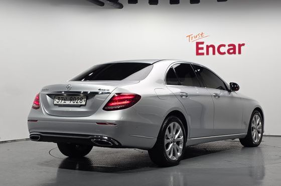Mercedes-Benz E-Class E220d 4MATIC Exclusive — пробег 107 226 км — фото 2 из 5
