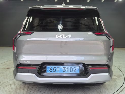 Kia EV9 Long Range 4WD Earth — пробег 74 474 км — фото 2 из 5