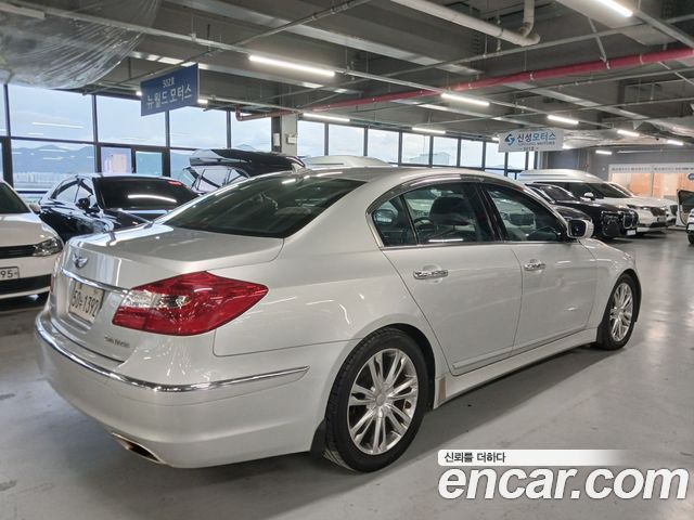 Hyundai Genesis из Кореи Encar