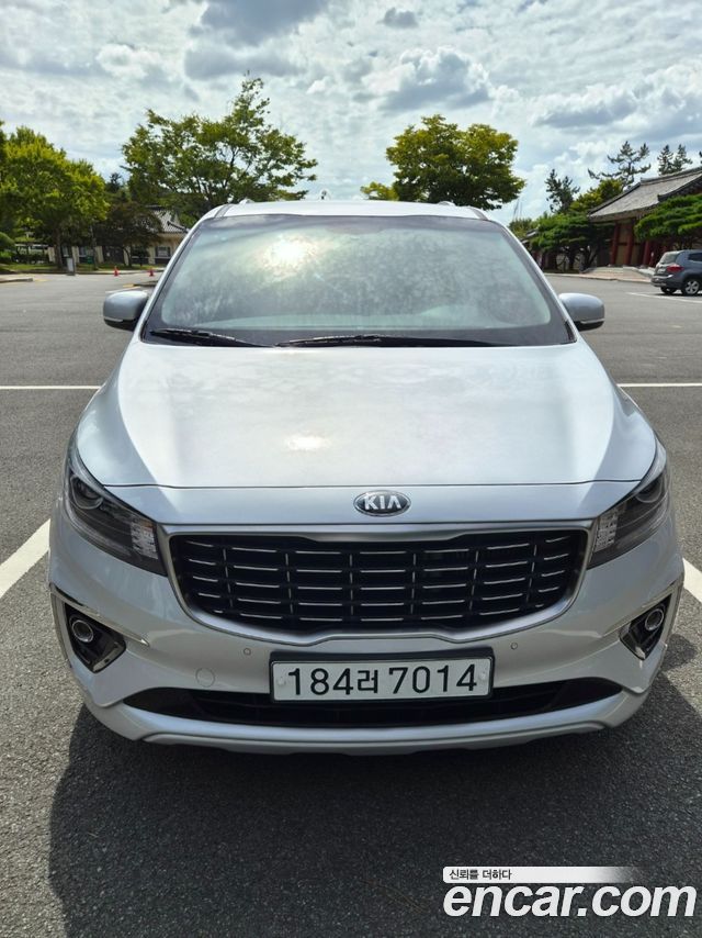 Kia Carnival 9-Seater Prstige — пробег 142 756 км — фото 1 из 5