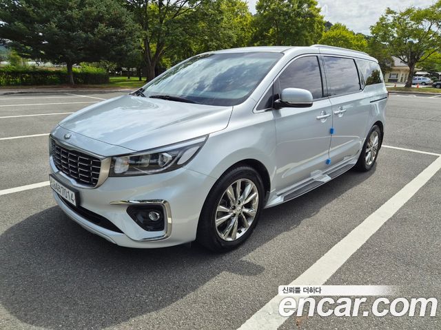 Kia Carnival 9-Seater Prstige — пробег 142 756 км — фото 5 из 5